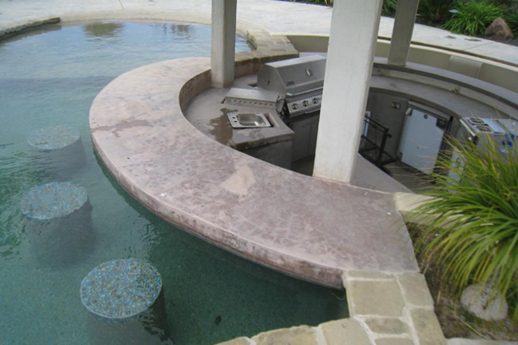 Outdoor Kitchen