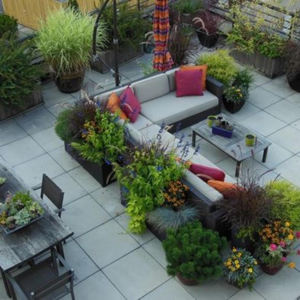 Landscaping Seat Walls, Lawns