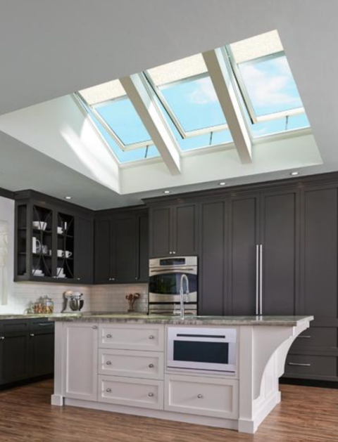 VELUX MANUAL "FRESH AIR" SKYLIGHT VELUX MANUAL "FRESH AIR" SKYLIGHT