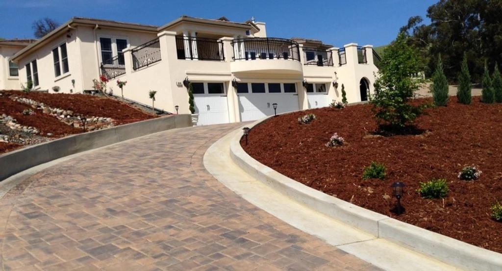 Front Elevation & Driveway
