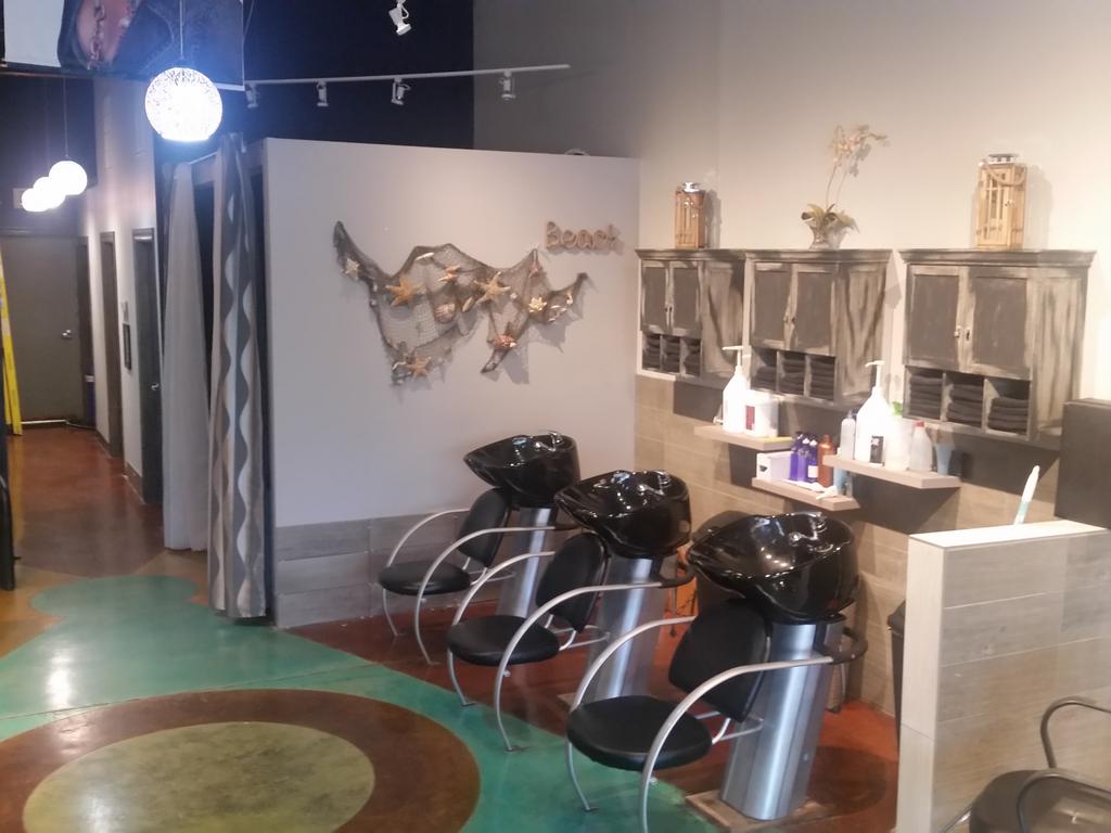  Strada Salon &amp; Spa