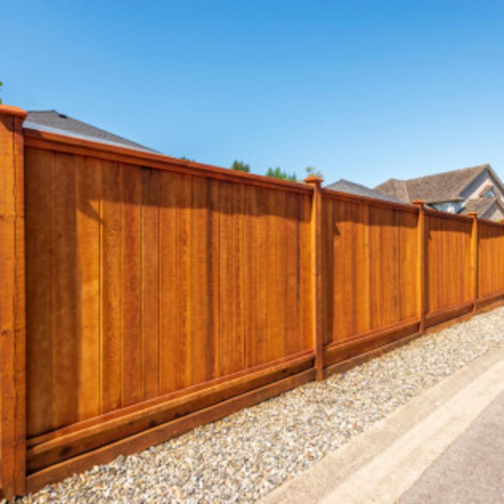 Lowell Landscape & Fence Landscaper in Brandon, VT