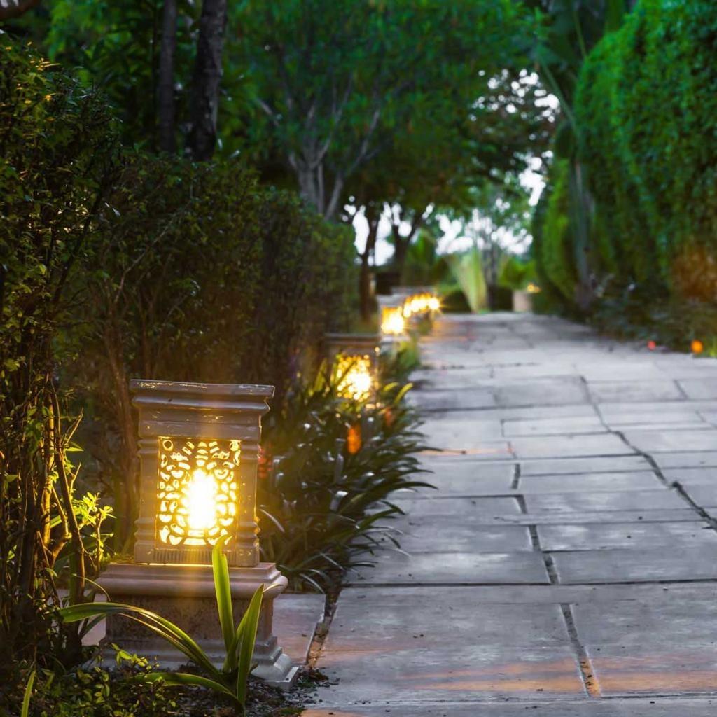 Residential Landscape Lightning