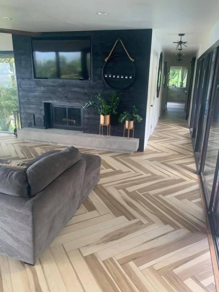 Vinyl Plank/Laminate