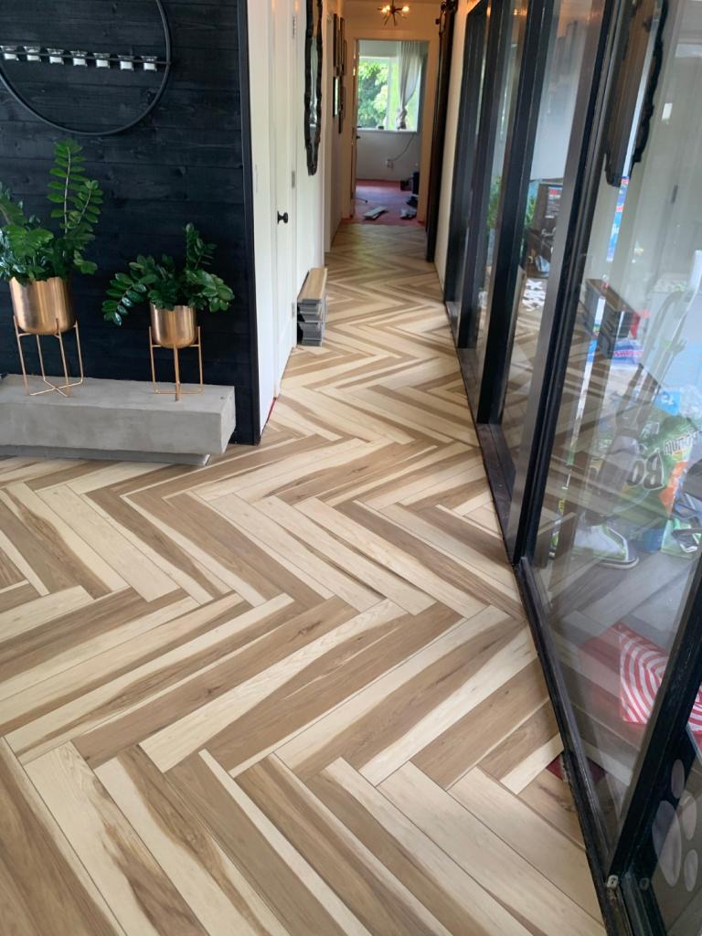 Vinyl Plank/Laminate