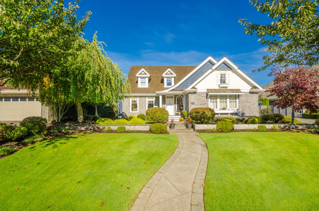 Residential Lawn Maintenance
