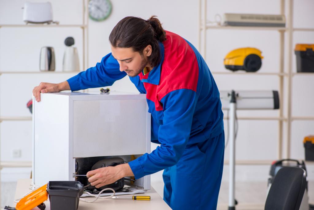 Refrigerator Ice Maker Repair