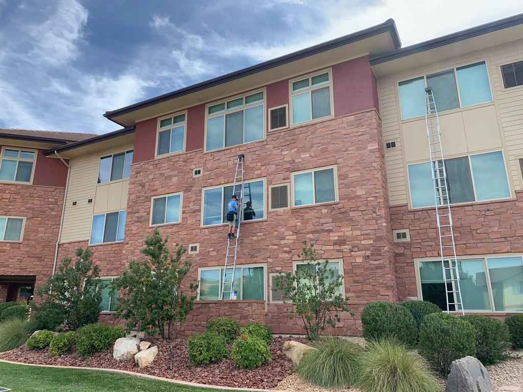 GALLERY St. Window Cleaning Window Cleaning Service in St. UT