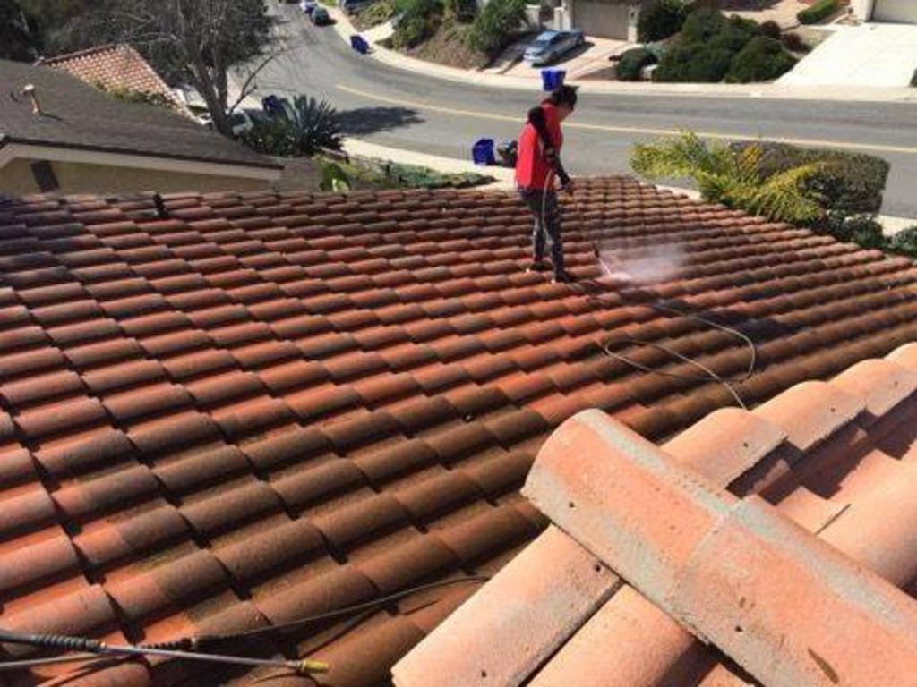 SLIC Windows & Solar Cleaning