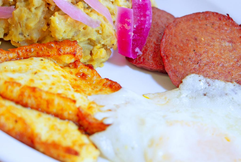  Lucas Dominican Restaurant