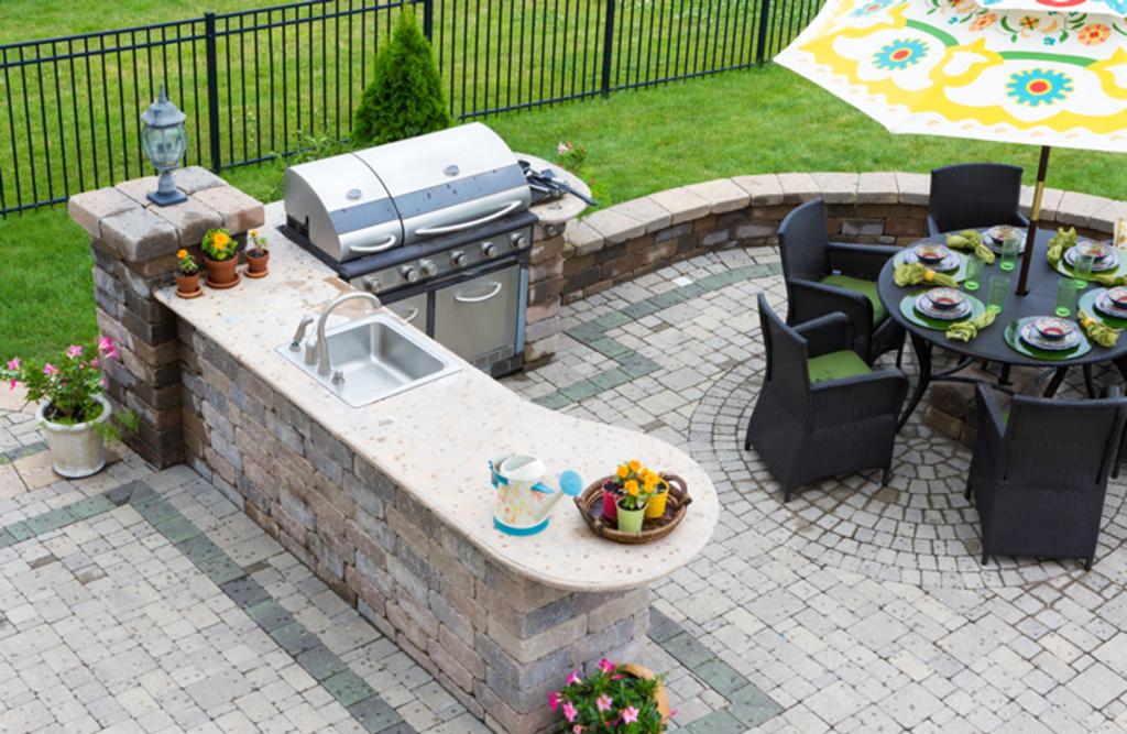 Outdoor Kitchens