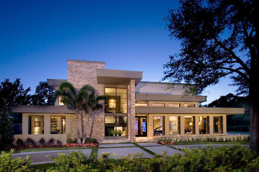 Delia SiFuentes Broker