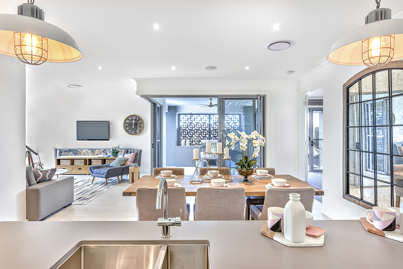 Interior & Exterior Painting Services Interior & Exterior Painting Services