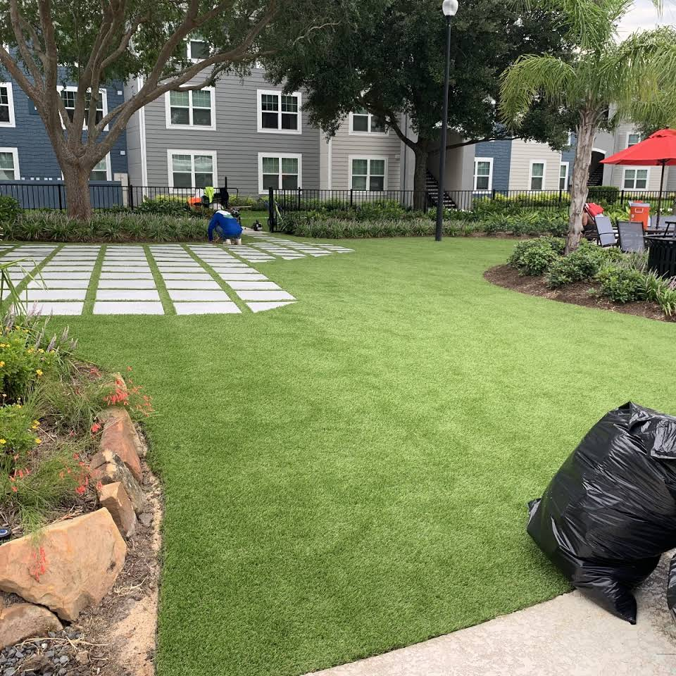 Gallery Greenworks Artificial Grass Landscaper in Plant City, FL